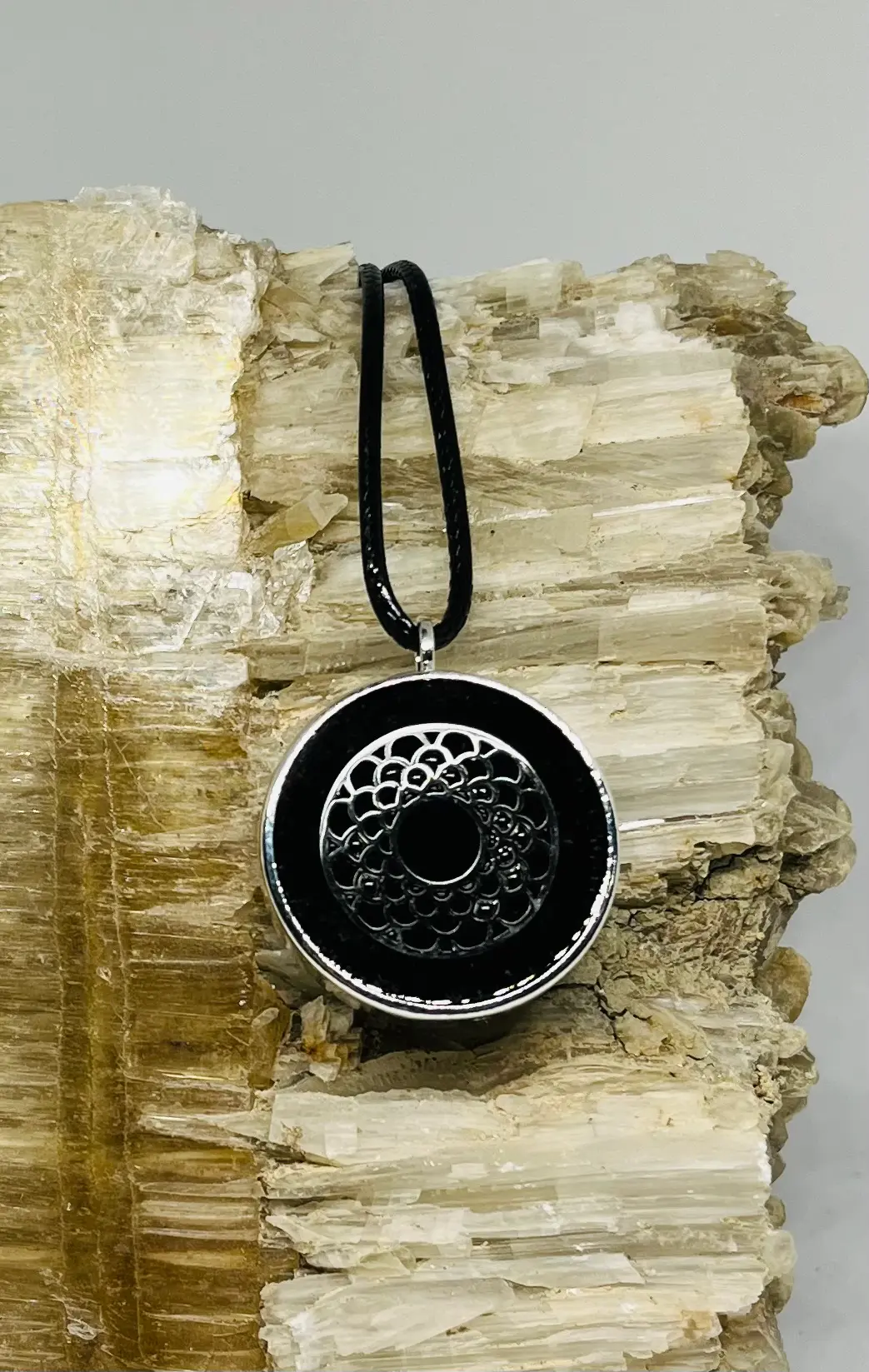 silver-toros-pendant